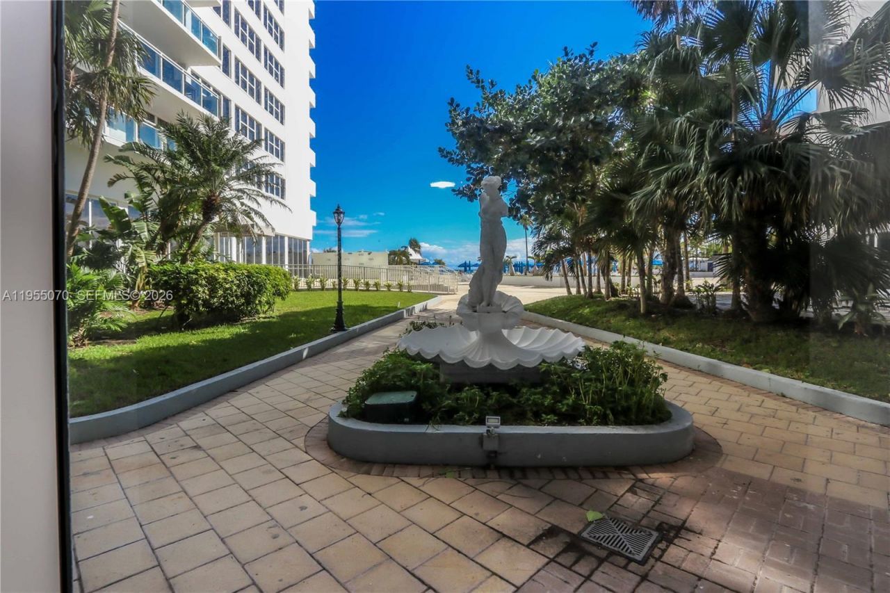 2030 S Ocean Dr, Unit 727, Hallandale Beach, FL 33009 Photo