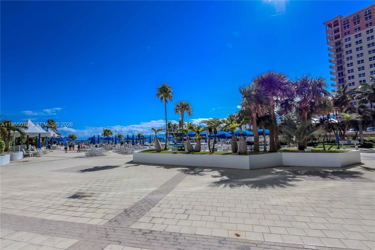 2030 S Ocean Dr, Unit 727, Hallandale Beach, FL 33009 Photo