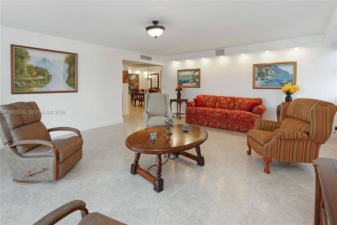 2030 S Ocean Dr, Unit 727, Hallandale Beach, FL 33009 Photo