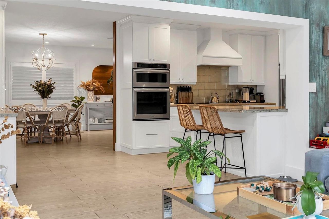 1444 Mendavia Ave , Coral Gables, FL 33146 Photo