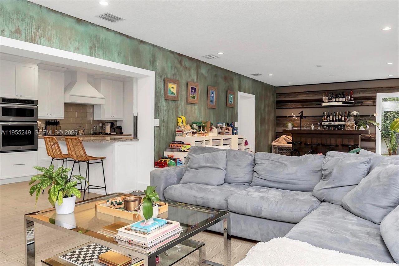 1444 Mendavia Ave , Coral Gables, FL 33146 Photo