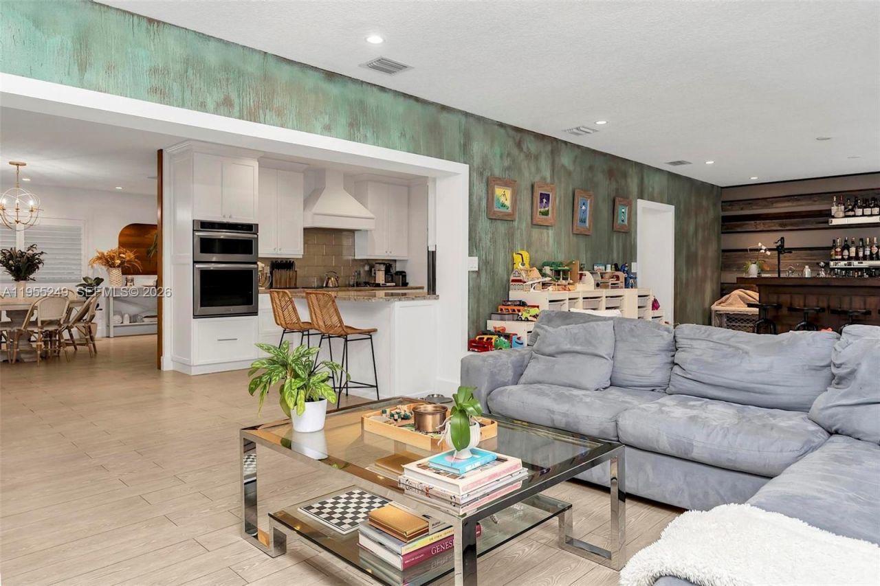 1444 Mendavia Ave , Coral Gables, FL 33146 Photo