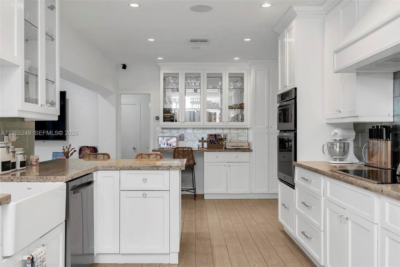 1444 Mendavia Ave , Coral Gables, FL 33146 Photo