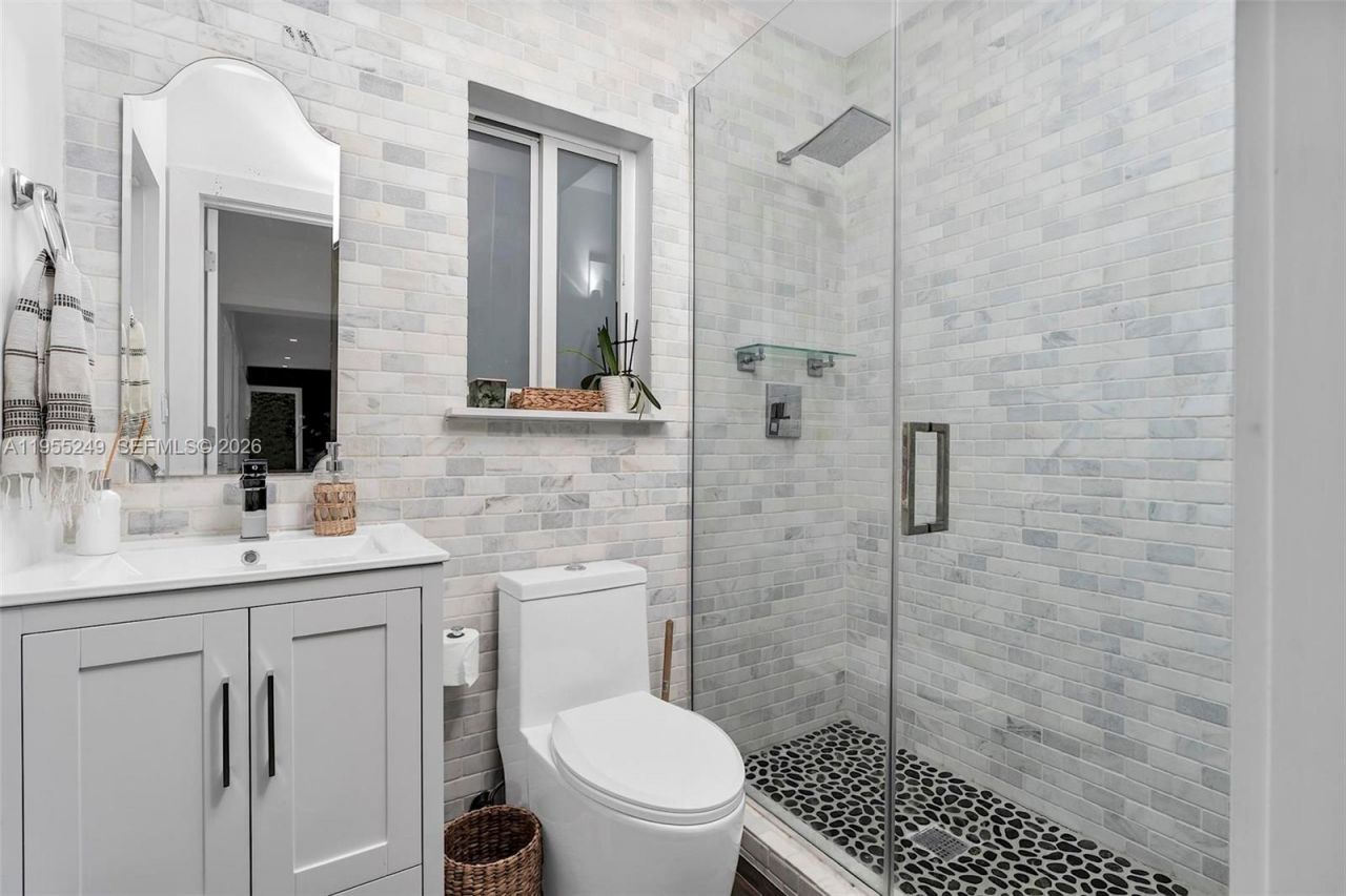 1444 Mendavia Ave , Coral Gables, FL 33146 Photo