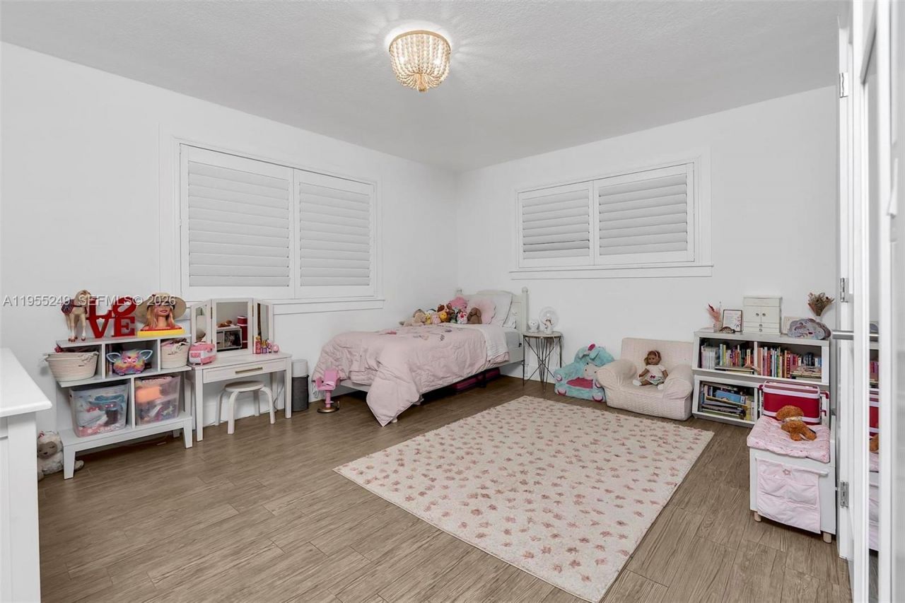 1444 Mendavia Ave , Coral Gables, FL 33146 Photo