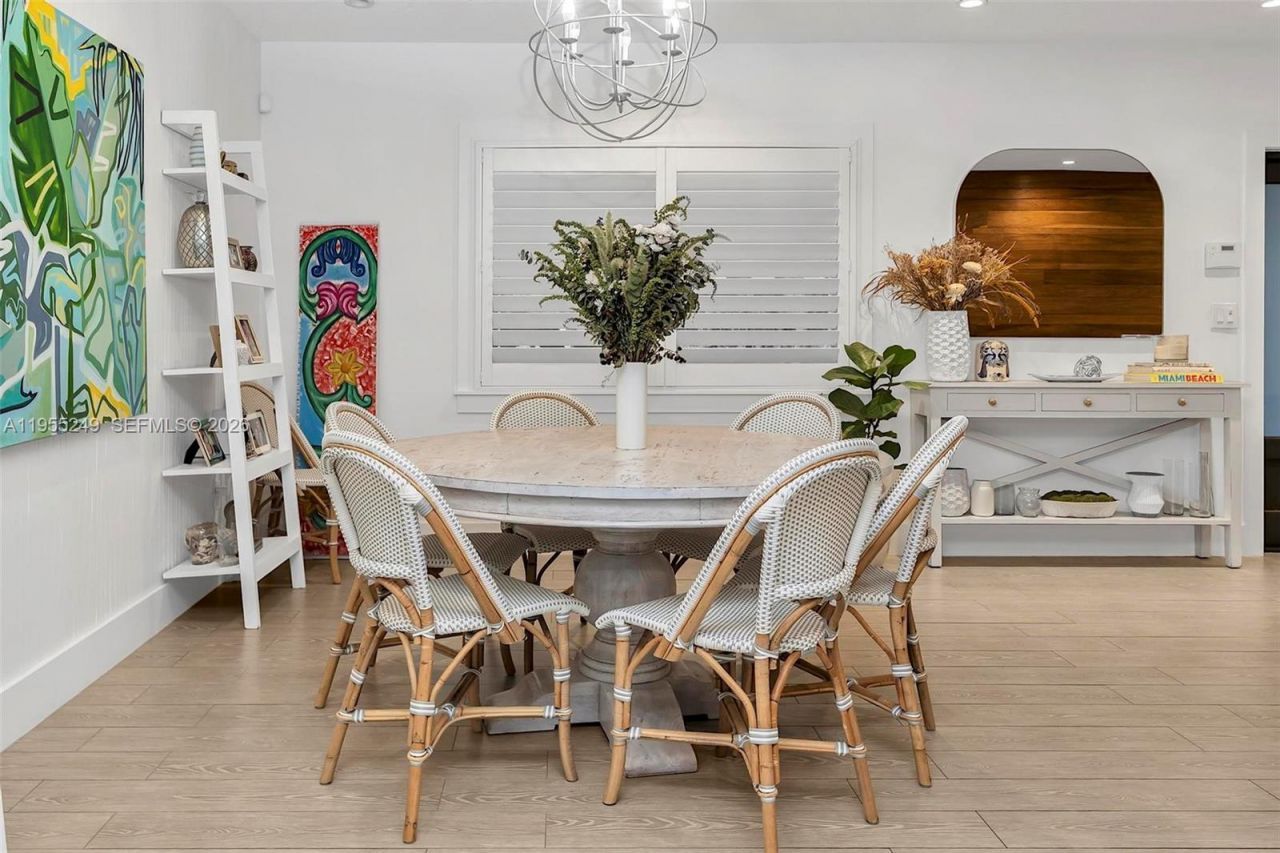 1444 Mendavia Ave , Coral Gables, FL 33146 Photo