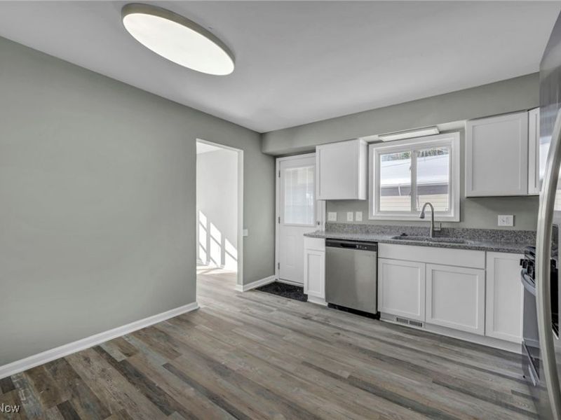 10293 Greenview Drive, Columbia Station, OH 44028 Photo 4