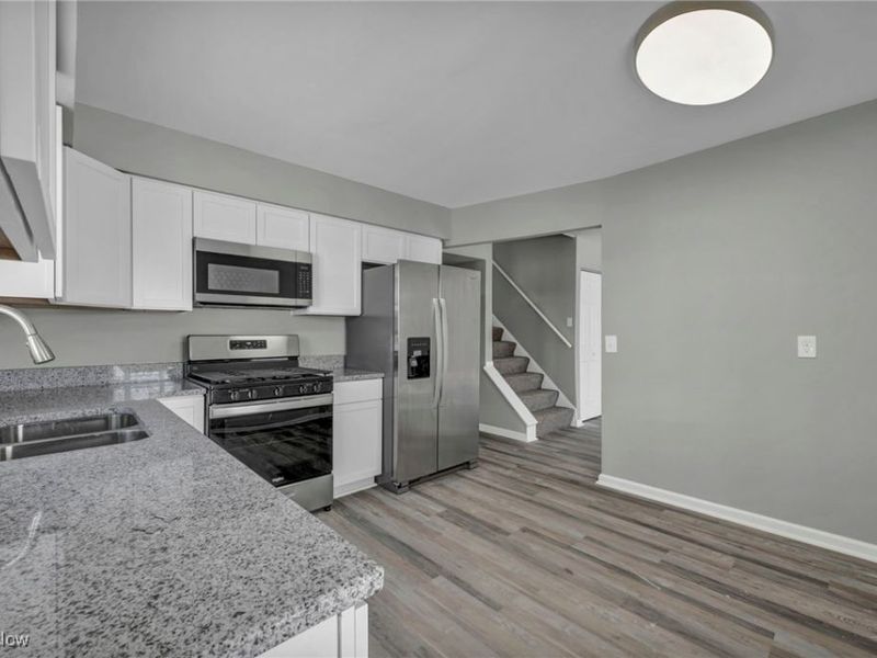 10293 Greenview Drive, Columbia Station, OH 44028 Photo 6