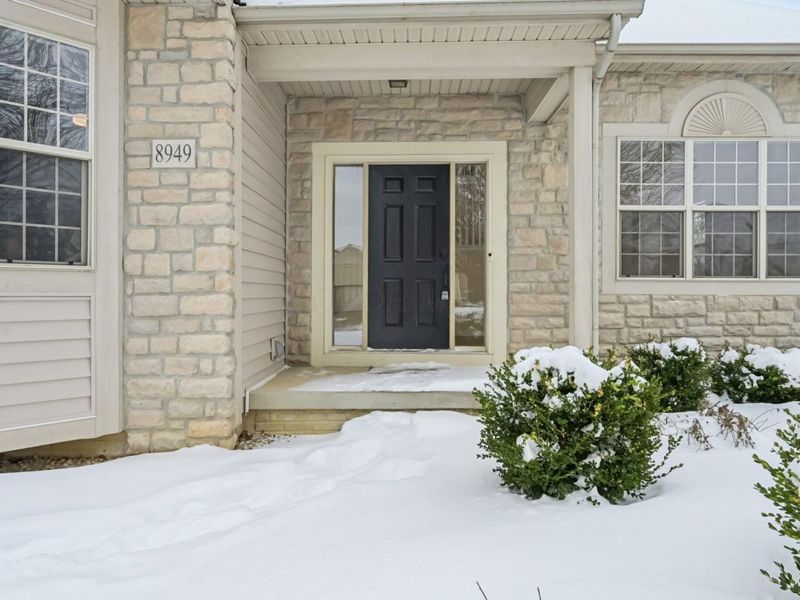 8949 Hickory View Street NW, Canal Winchester, OH 43110 Photo 9