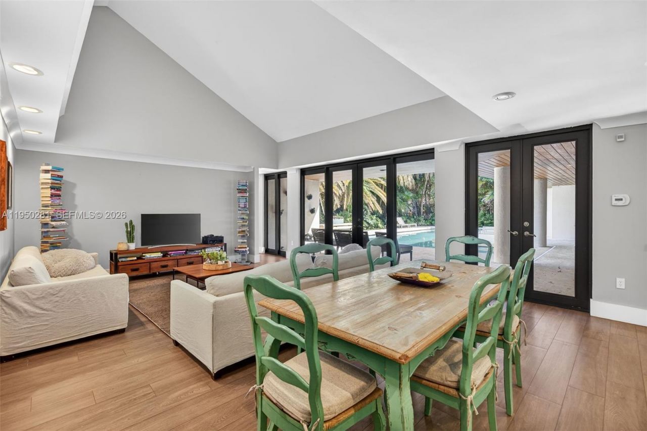 7681 SW 107th St, Pinecrest, FL 33156 Photo