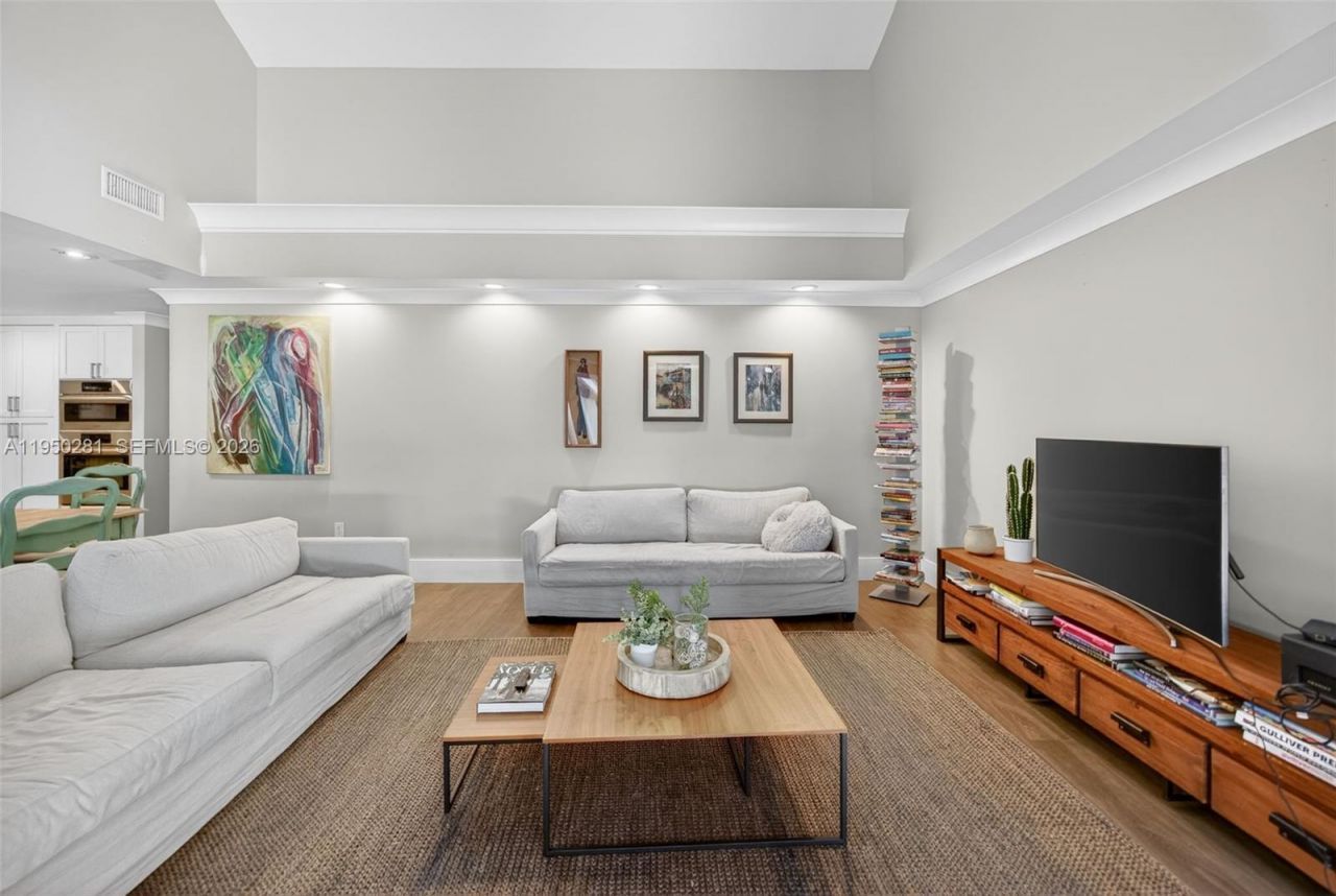 7681 SW 107th St, Pinecrest, FL 33156 Photo