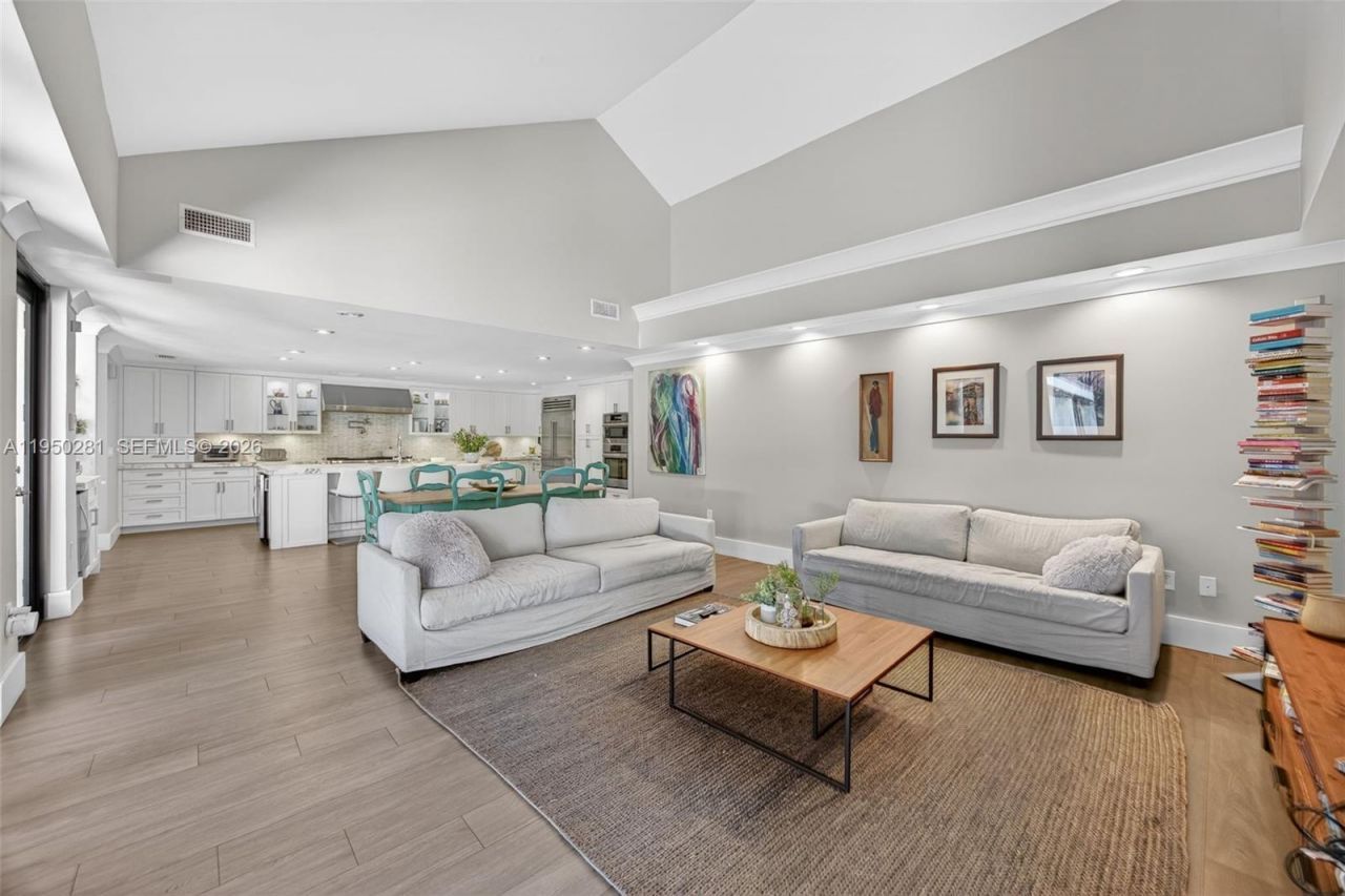 7681 SW 107th St, Pinecrest, FL 33156 Photo