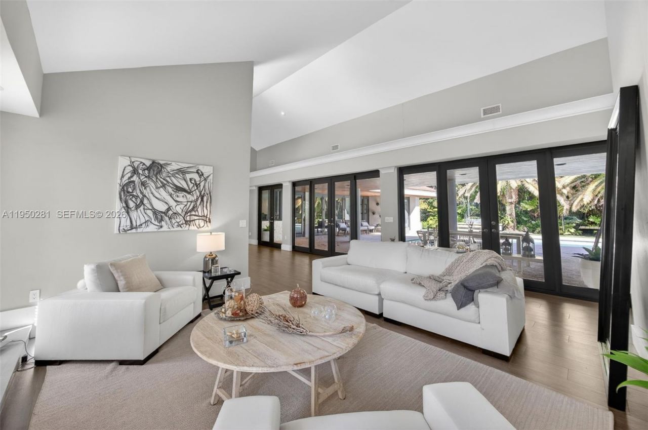 7681 SW 107th St, Pinecrest, FL 33156 Photo