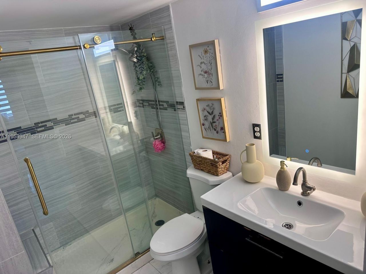 9340 Fontainebleau Blvd, Unit 313, Miami, FL 33172 Photo