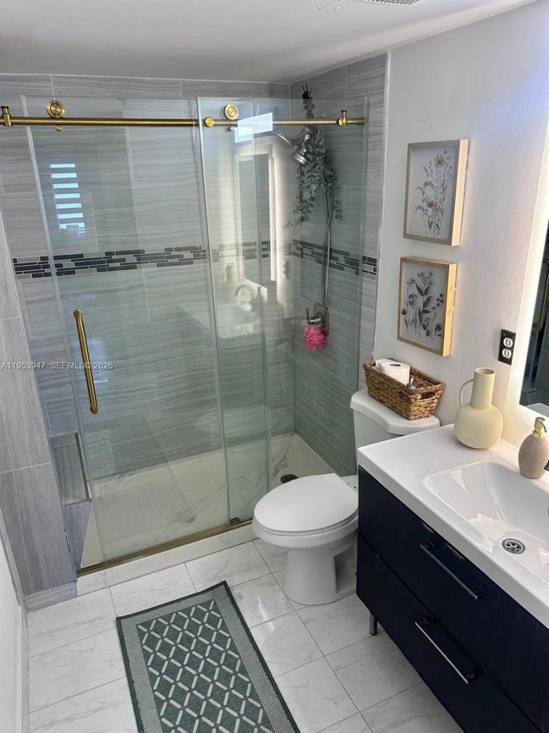 9340 Fontainebleau Blvd, Unit 313, Miami, FL 33172 Photo