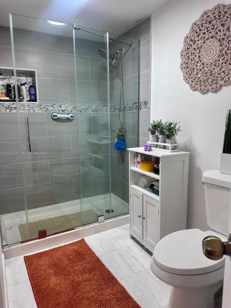 9340 Fontainebleau Blvd, Unit 313, Miami, FL 33172 Photo