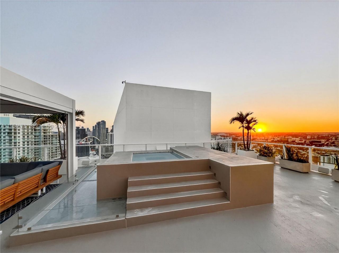 2020 N Bayshore Dr, Unit PH-4104, Miami, FL 33137 Photo