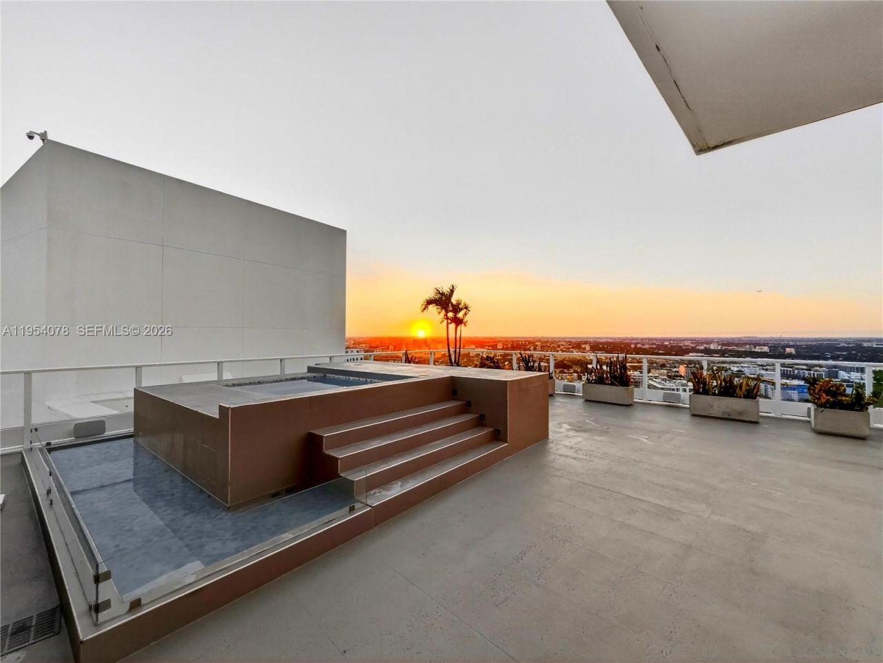 2020 N Bayshore Dr, Unit PH-4104, Miami, FL 33137 Photo