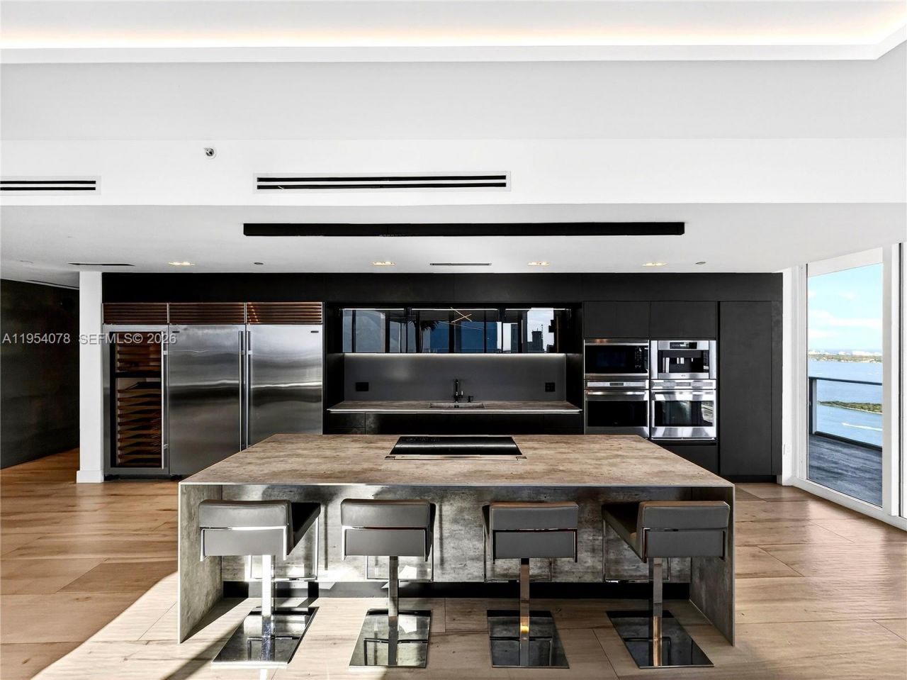 2020 N Bayshore Dr, Unit PH-4104, Miami, FL 33137 Photo