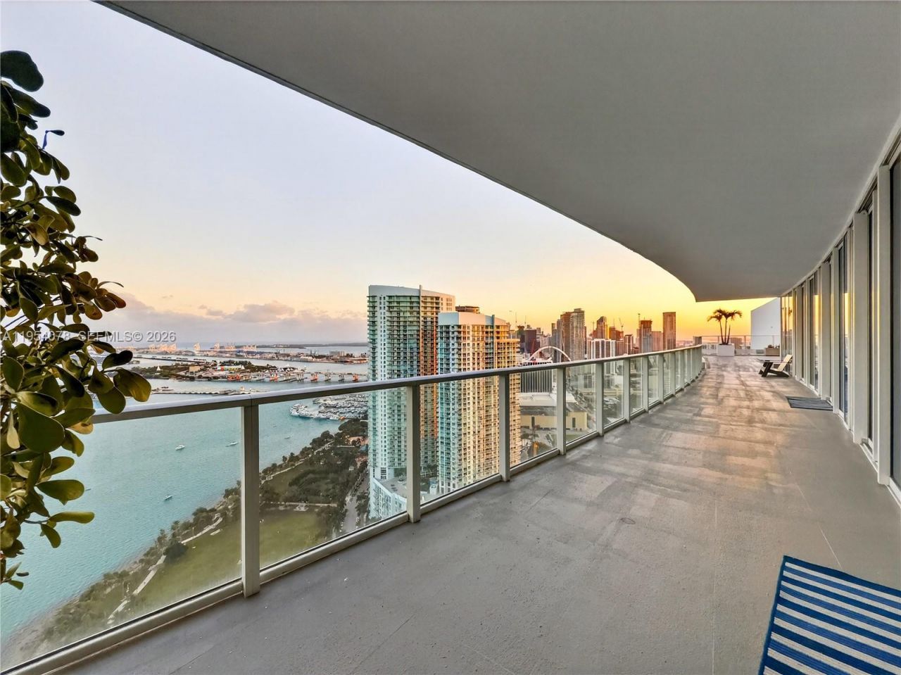 2020 N Bayshore Dr, Unit PH-4104, Miami, FL 33137 Photo