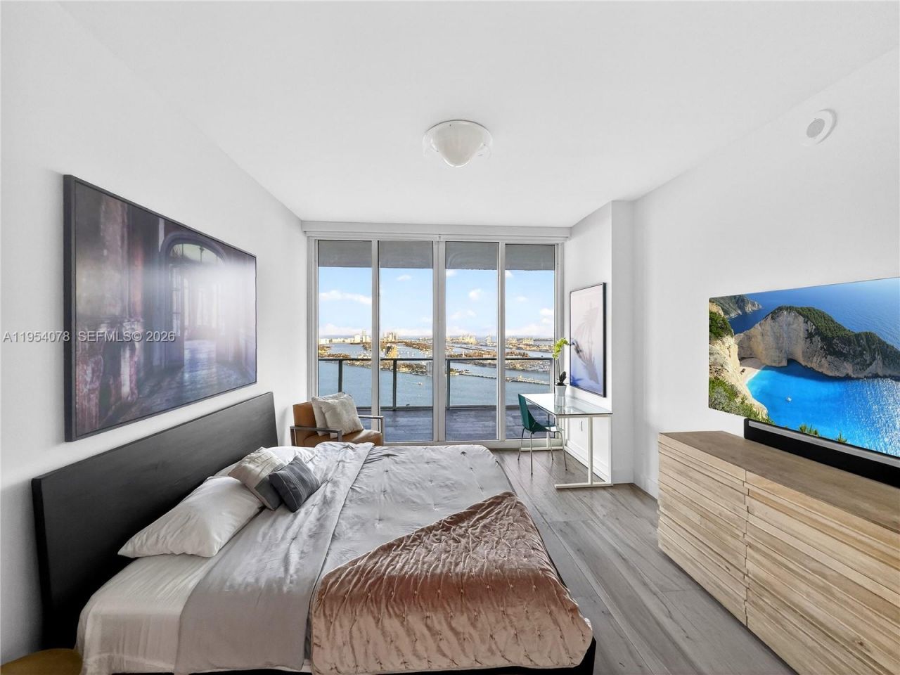 2020 N Bayshore Dr, Unit PH-4104, Miami, FL 33137 Photo