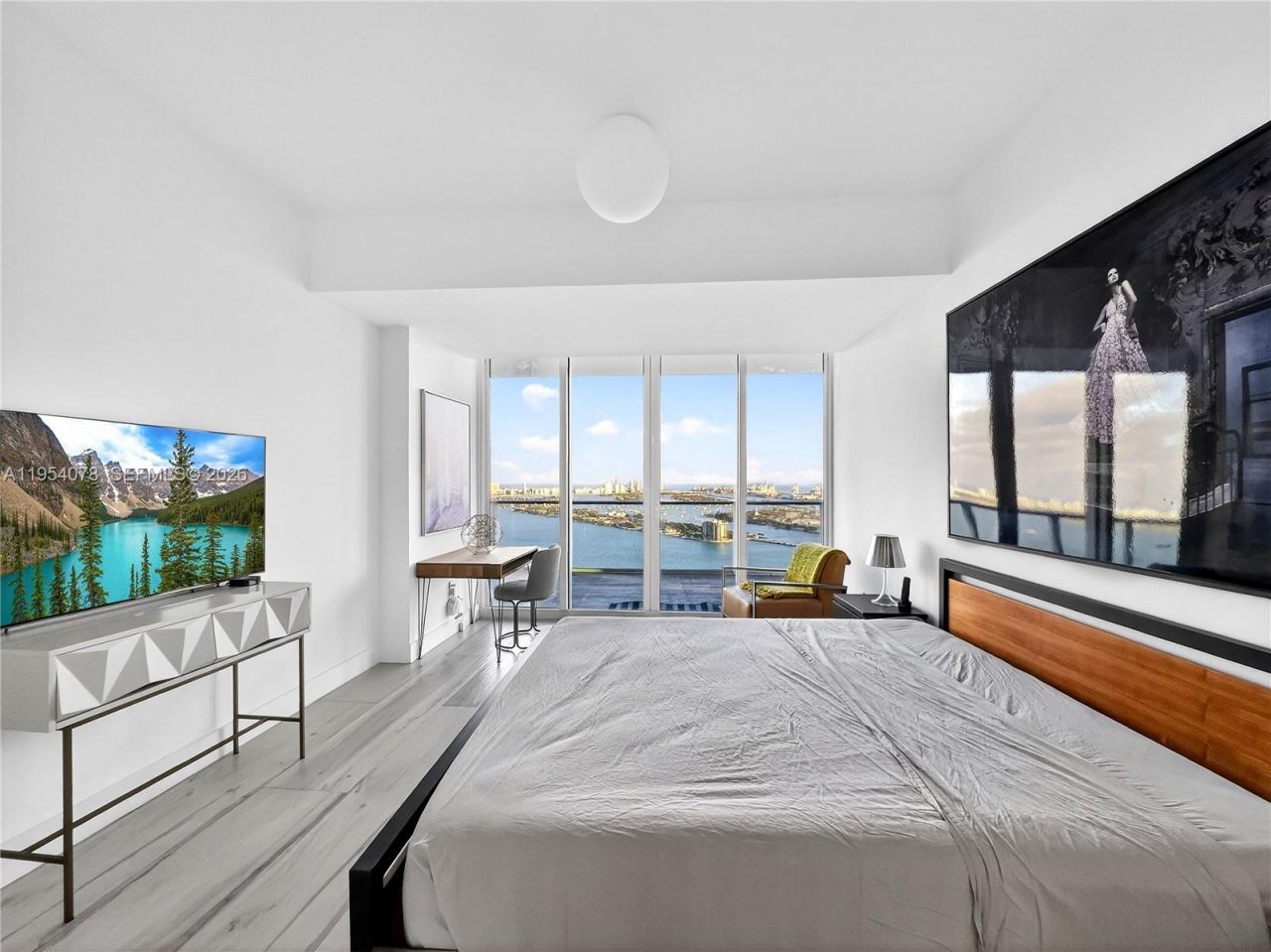 2020 N Bayshore Dr, Unit PH-4104, Miami, FL 33137 Photo