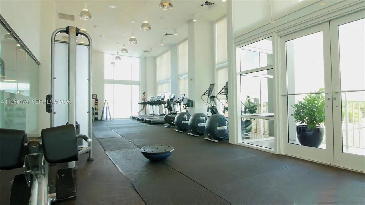 2020 N Bayshore Dr, Unit PH-4104, Miami, FL 33137 Photo