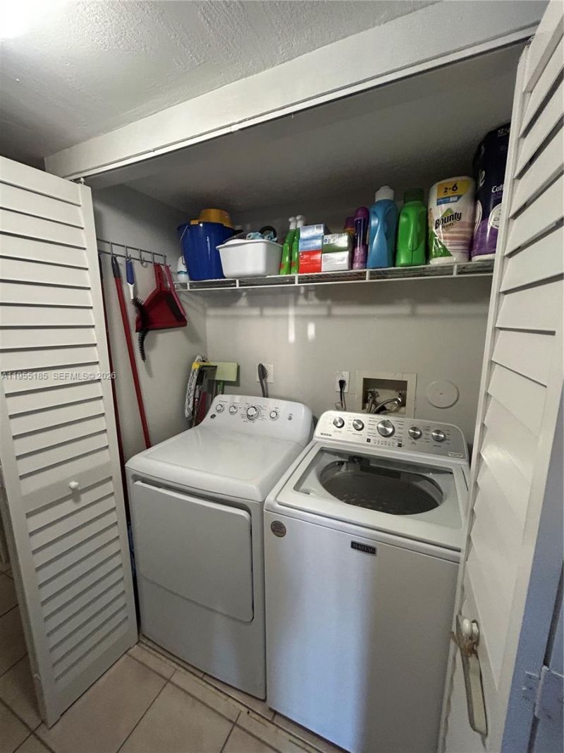 200 W Palm Cir W , Unit 104, Pembroke Pines, FL 33025 Photo