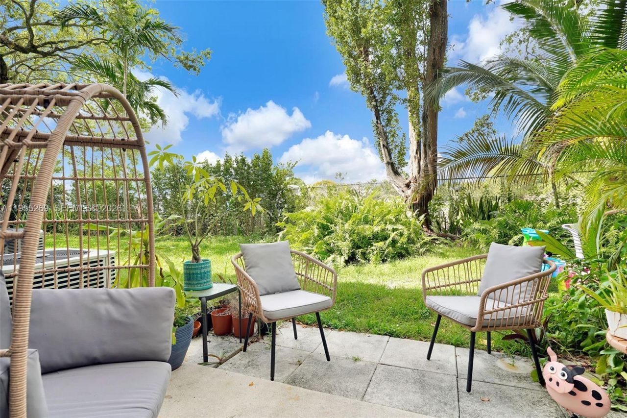 738 NE 90th St, Unit 207, Miami, FL 33138 Photo