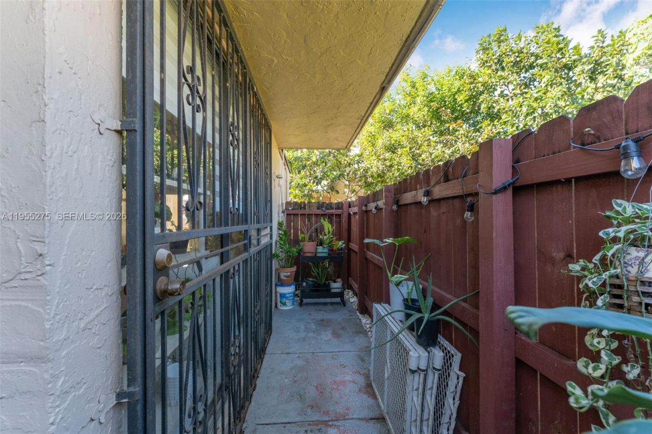 20033 SW 123rd Dr, Miami, FL 33177 Photo