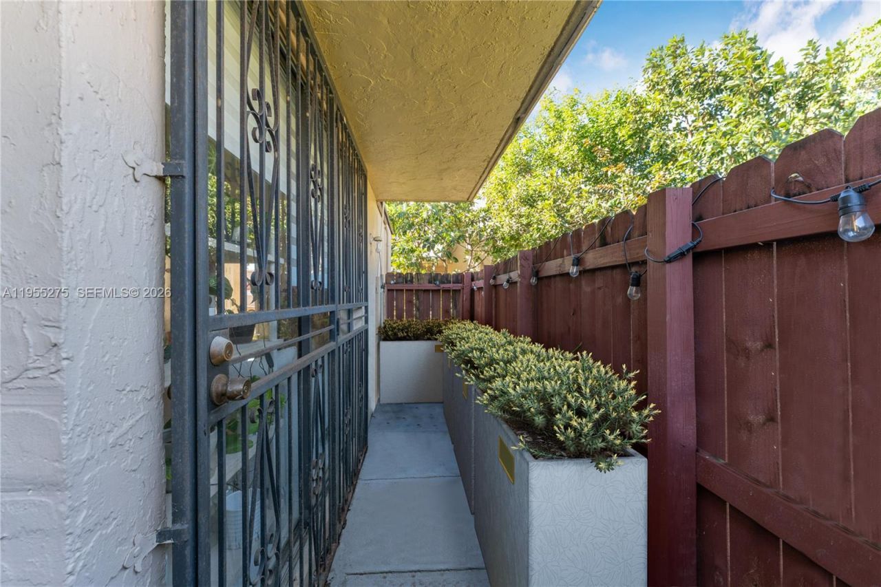 20033 SW 123rd Dr, Miami, FL 33177 Photo