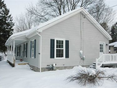 70 Church Street, Le Roy, NY 14482