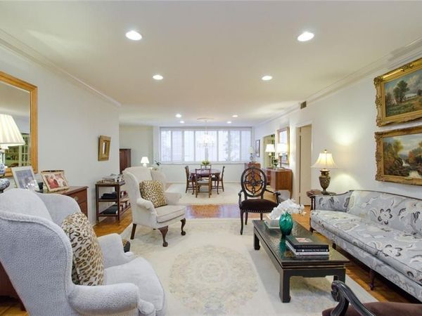 2734 Peachtree Road NW, Unit C101, Atlanta, GA 30305