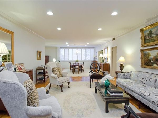 2734 Peachtree Road NW, Unit C101, Atlanta, GA 30305