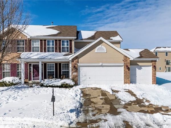 3851 Riverside Pointe Drive, Hazelwood, MO 63034