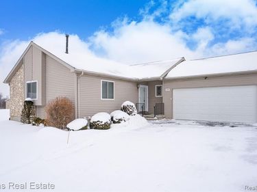 10200 Hawthorne Circle, Atlas Twp, MI 48438