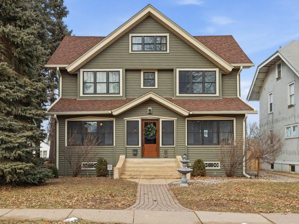 410 Rusholme Street E, Davenport, IA 52803