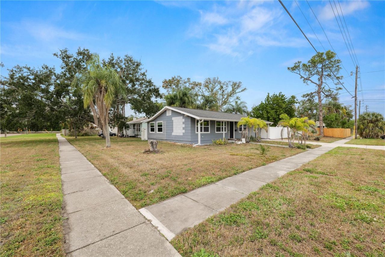 8100 Overlook Place Ne, Saint Petersburg, FL 33702 Photo