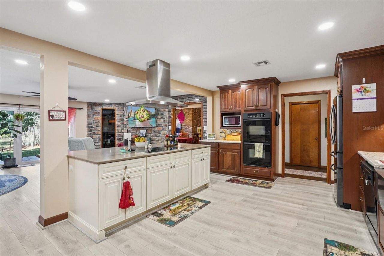 29207 Old Mill W, Tavares, FL 32778 Photo