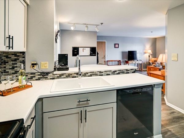 203 Kearney Way, Unit 104, Waunakee, WI 53597