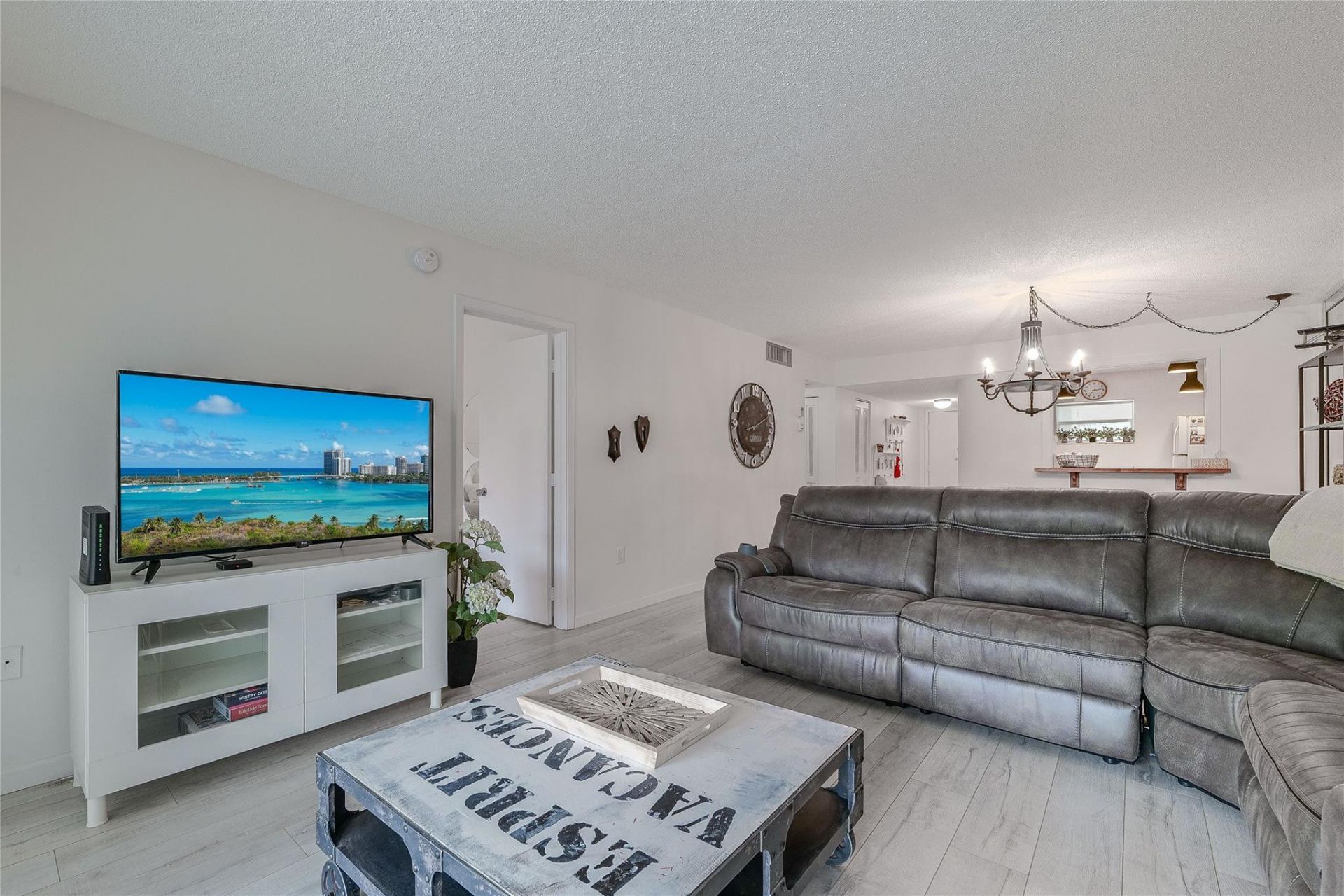 3920 Inverrary Boulevard, Unit 404-C, Lauderhill, FL 33319 Photo