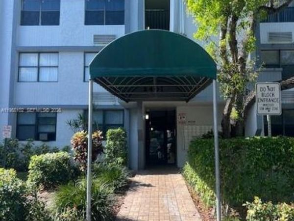 2401 Riverside Dr, Unit 110-B, Coral Springs, FL 33065