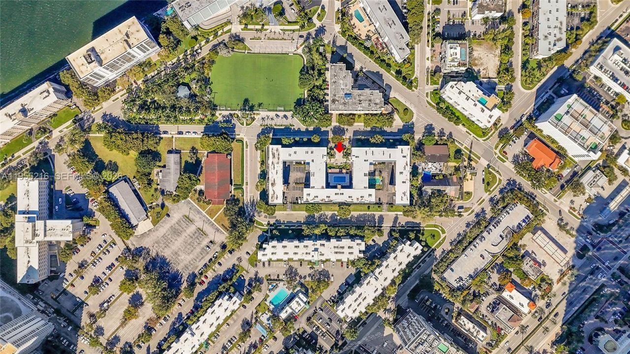 201 178th Dr , Unit 308, Sunny Isles Beach, FL 33160 Photo