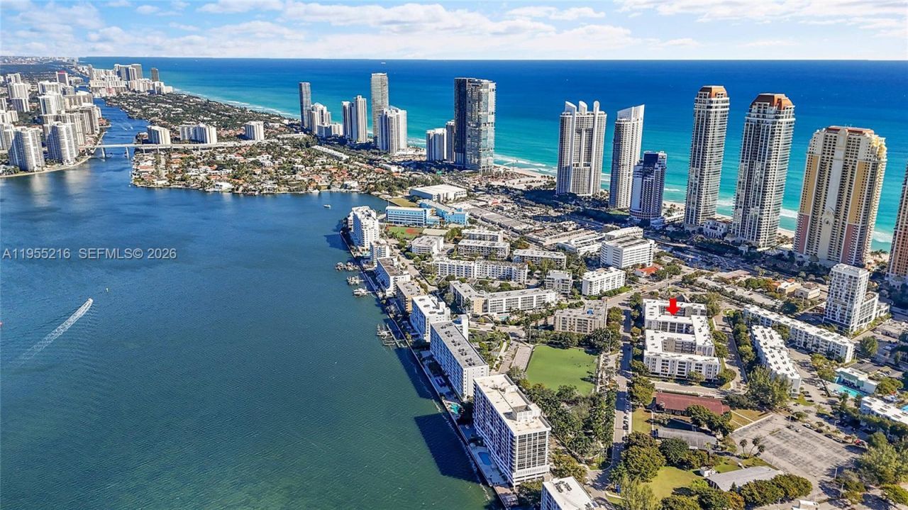 201 178th Dr , Unit 308, Sunny Isles Beach, FL 33160 Photo