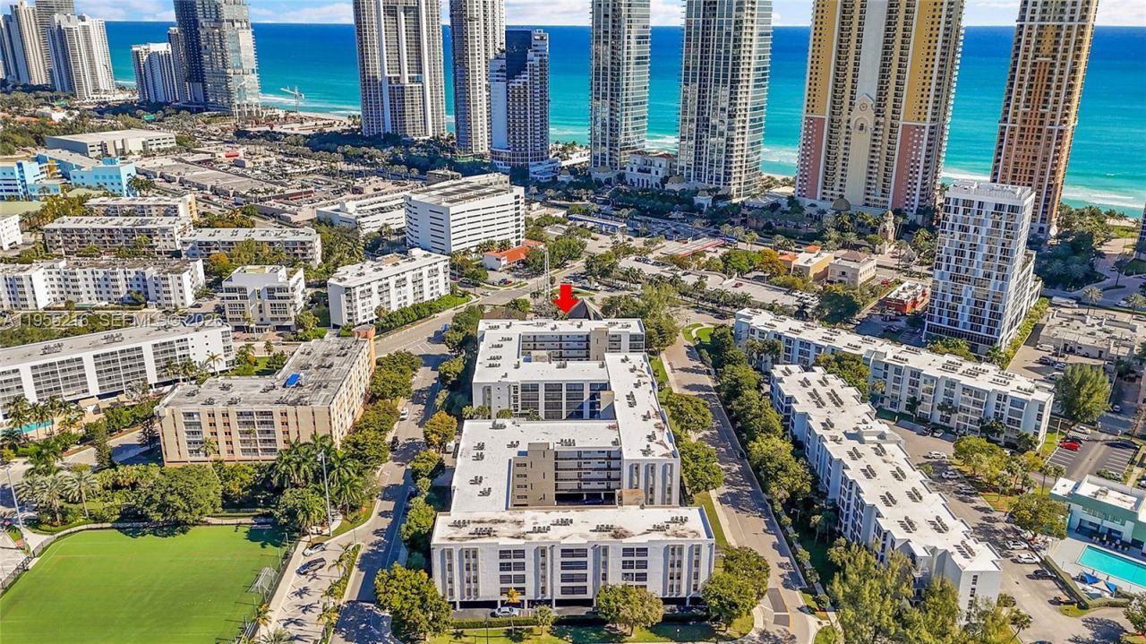 201 178th Dr , Unit 308, Sunny Isles Beach, FL 33160 Photo