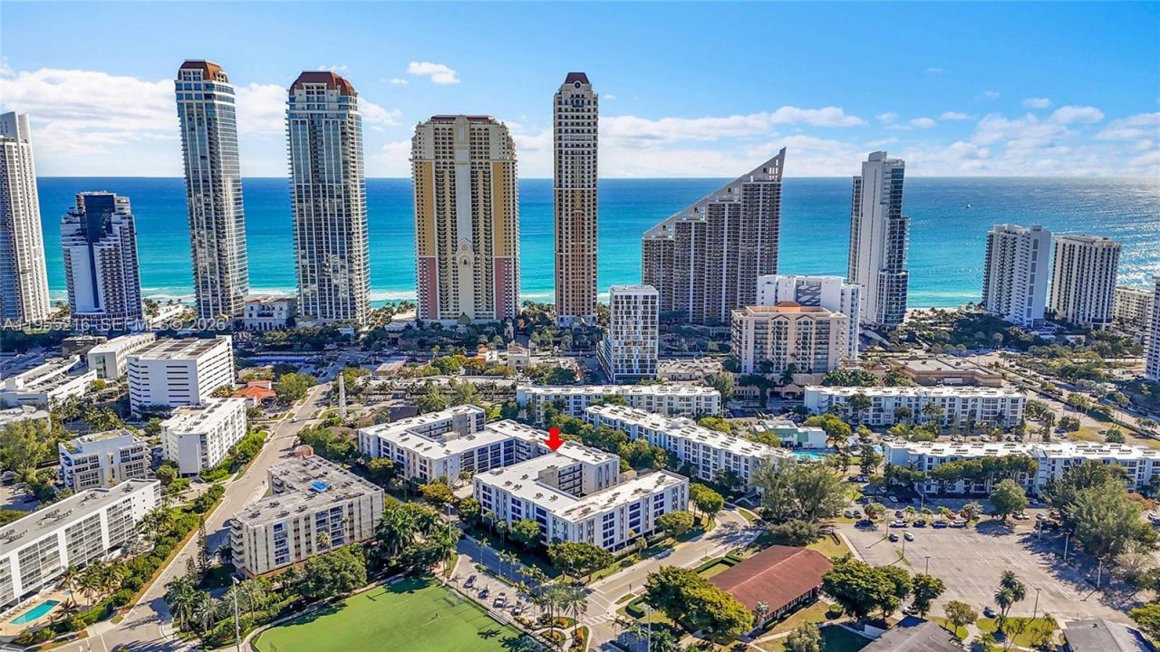 201 178th Dr , Unit 308, Sunny Isles Beach, FL 33160 Photo