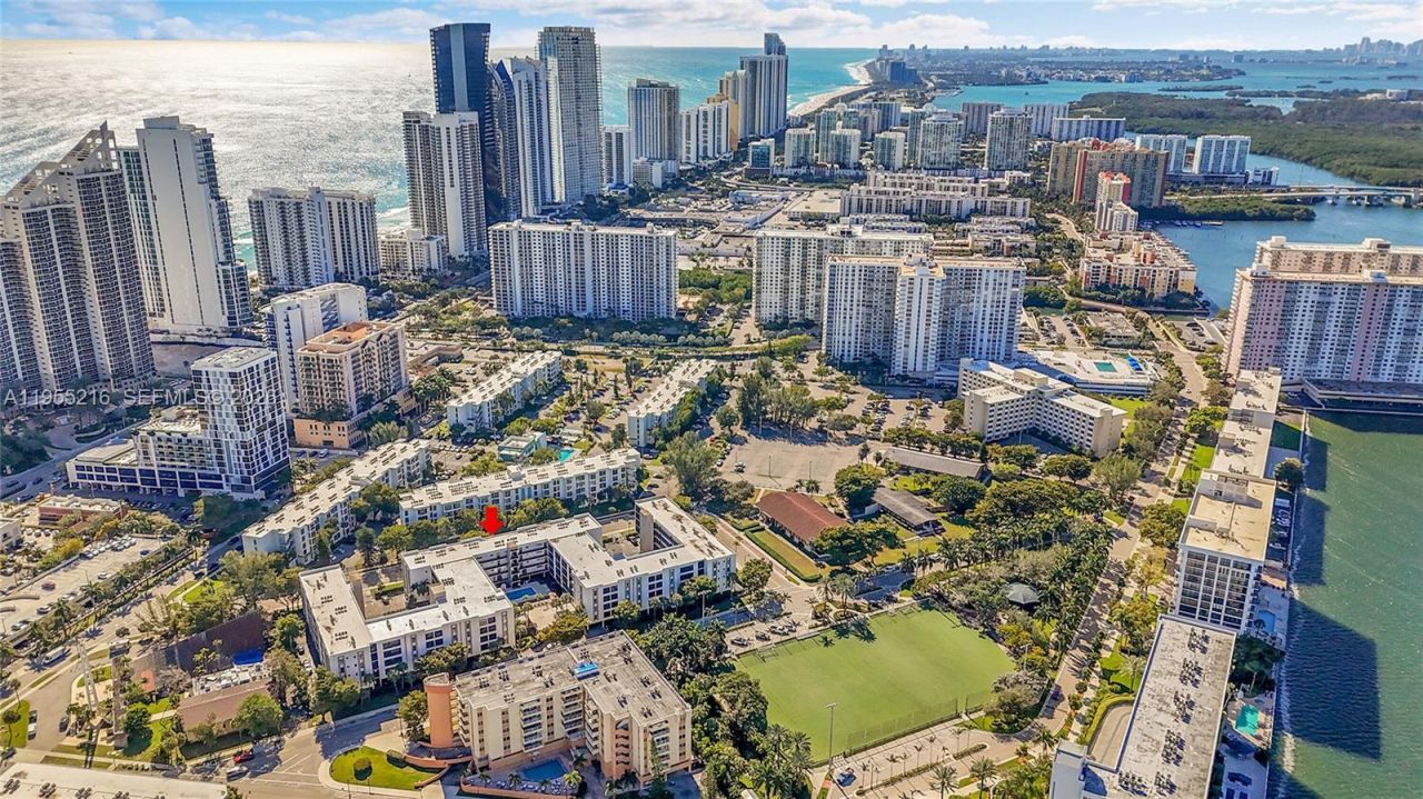 201 178th Dr , Unit 308, Sunny Isles Beach, FL 33160 Photo