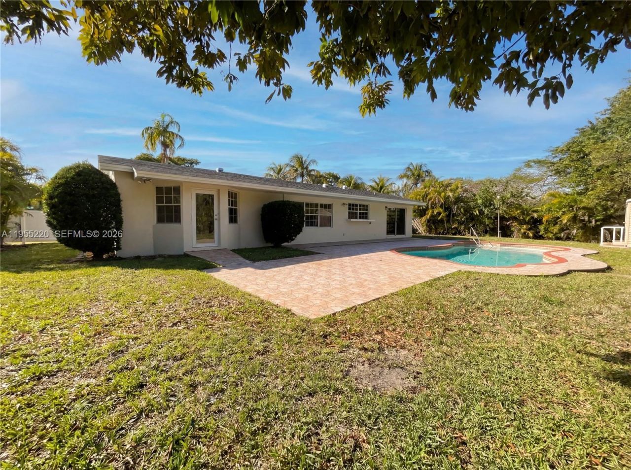 10001 SW 99th Ave, Miami, FL 33176 Photo