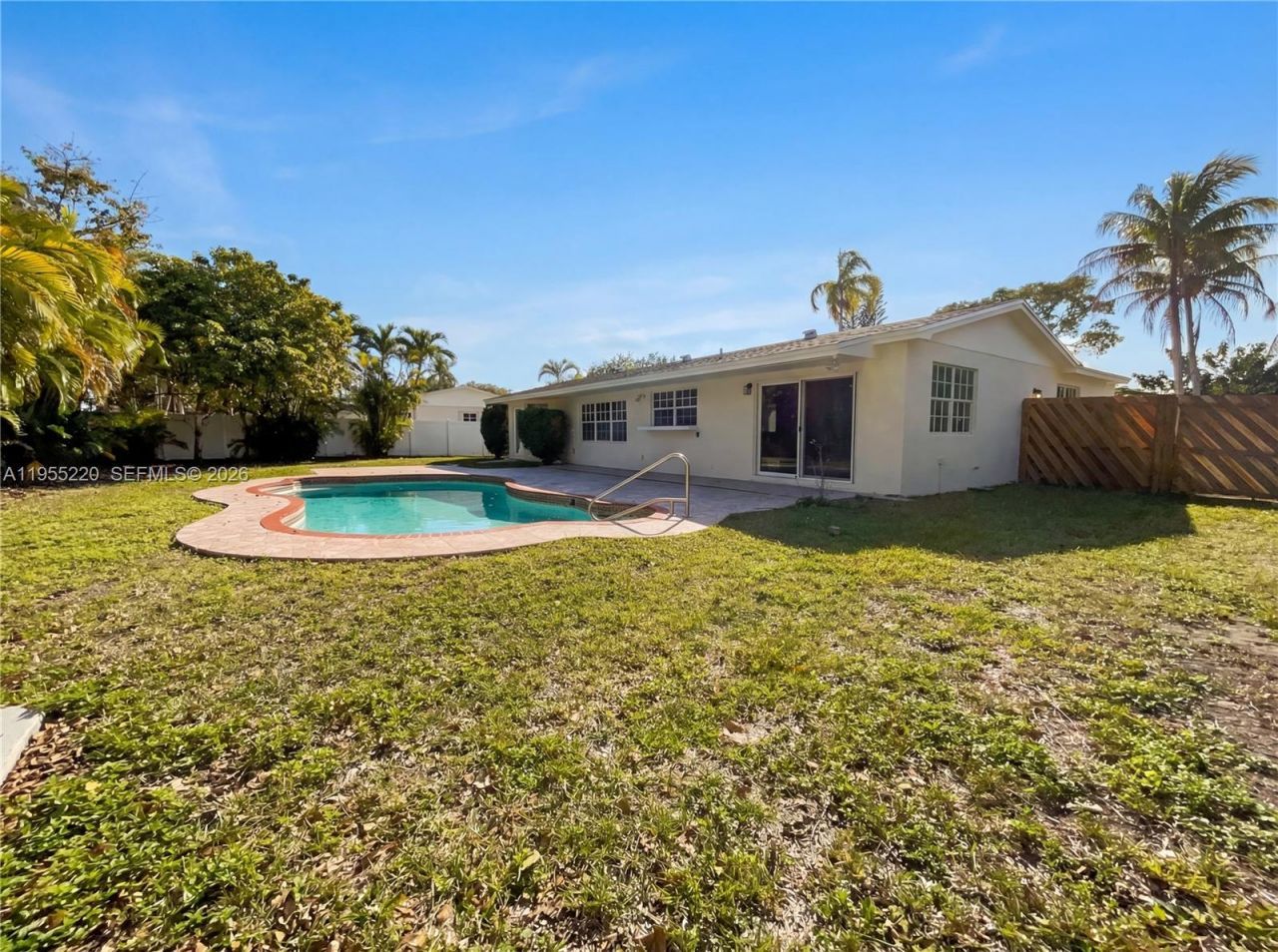 10001 SW 99th Ave, Miami, FL 33176 Photo