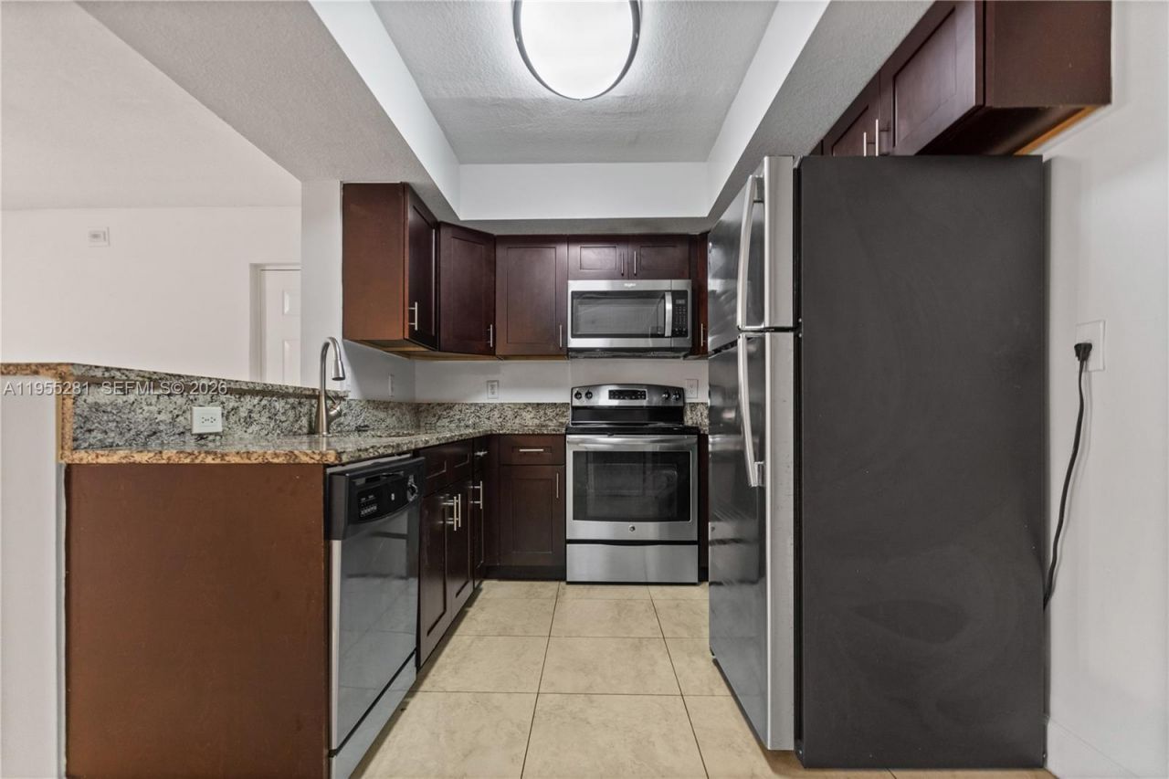 5530 NW 61st St, Unit 302, Coconut Creek, FL 33073 Photo